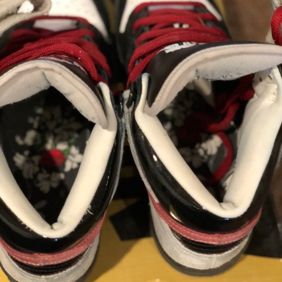 nike sb guns and roses mid